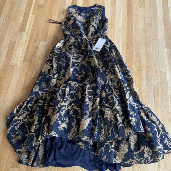 NWT | Mac Duggal Women's Brocade High-Low Gown Midnight Blue and Gold Sz 12 - Picture 4 of 5